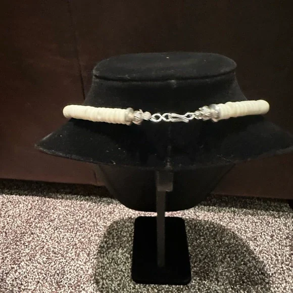 Hand Crafted Elegant White Bone & Sterling Silver Beaded Necklace - Picture 4 of 4